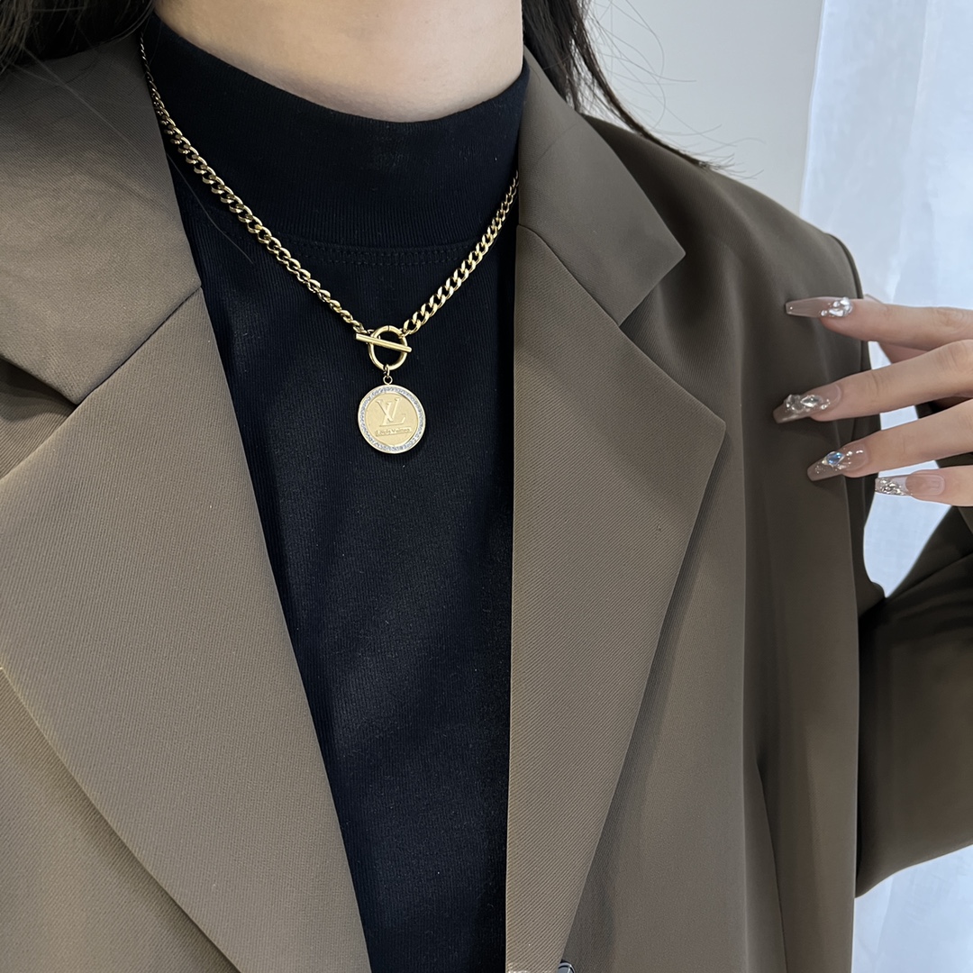 Replica LOUIS VUITTON Necklace