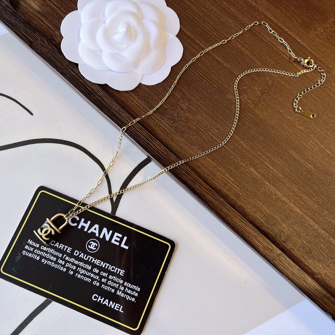 Replica CHANEL Necklace