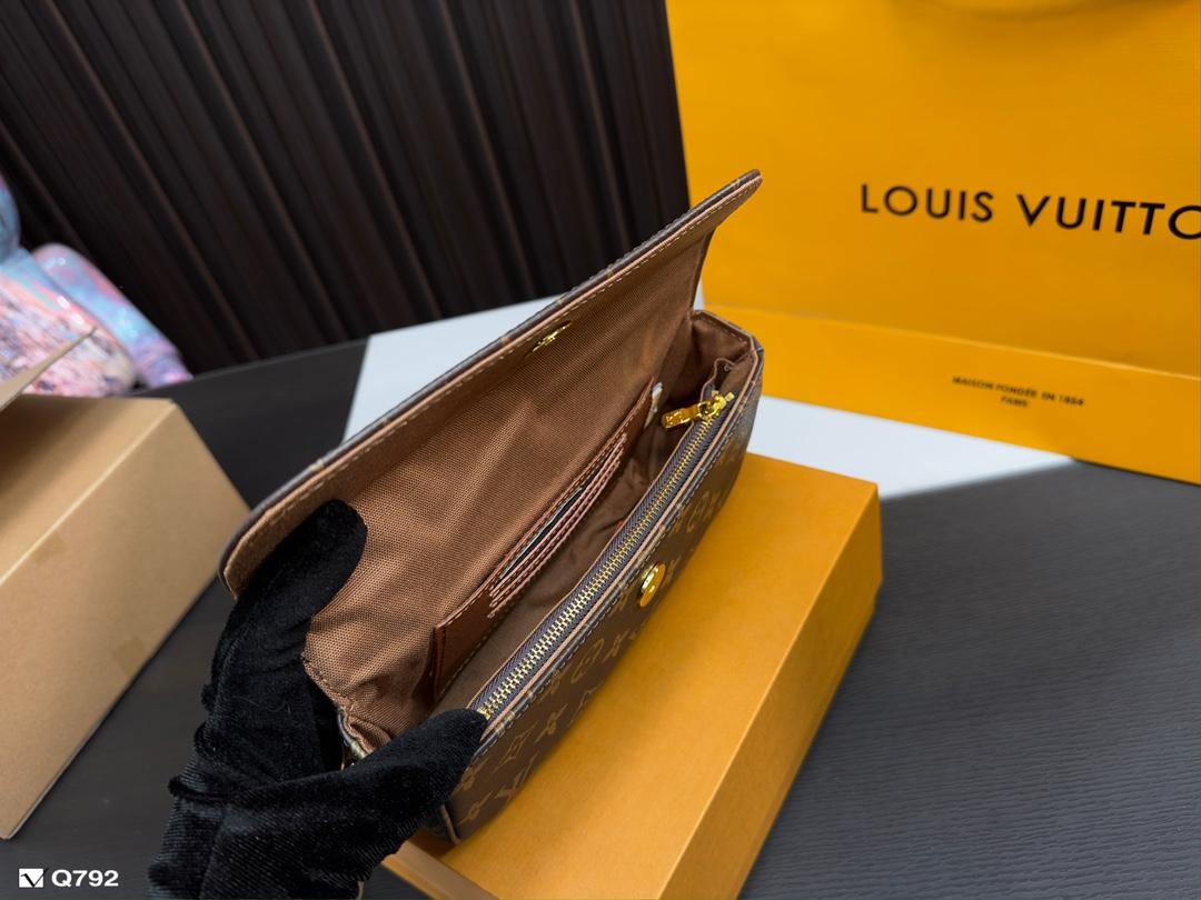 Replica Louis Vuitton Bag 11*21CM