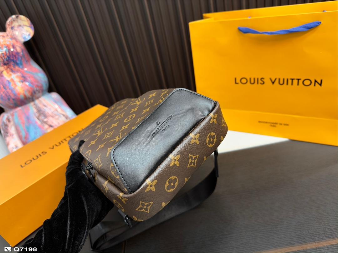 Replica Louis Vuitton Bag 18*CM