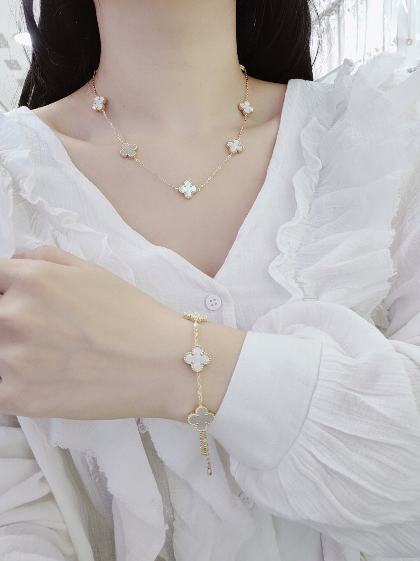 Replica VanCleef Arpels Necklace