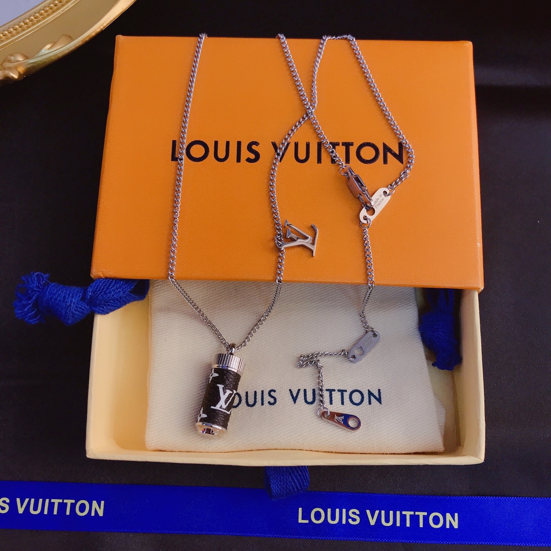 Replica LOUIS VUITTON Necklace