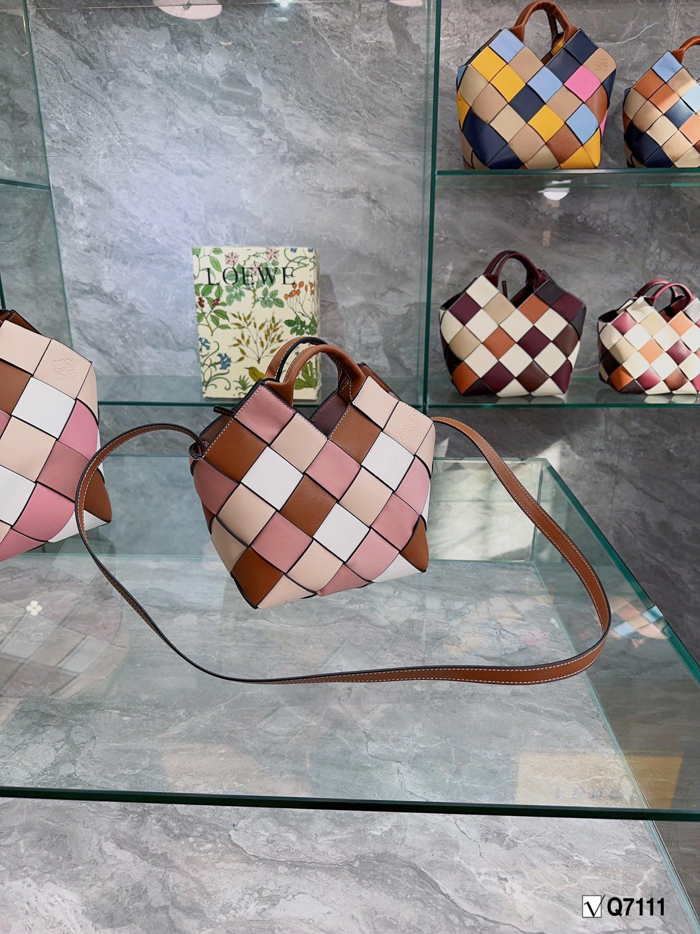 Replica LOEWE Bag 19*17CM/24*20CM
