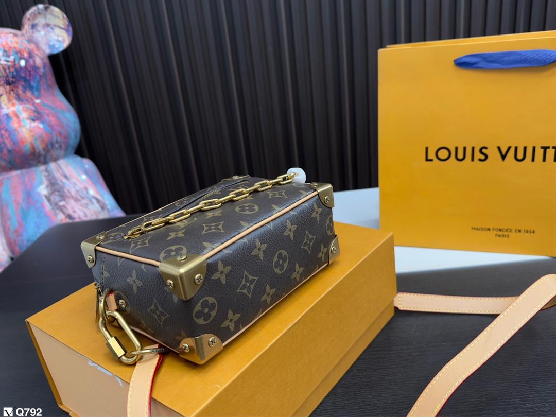 Replica Louis Vuitton Bag 18*12CM
