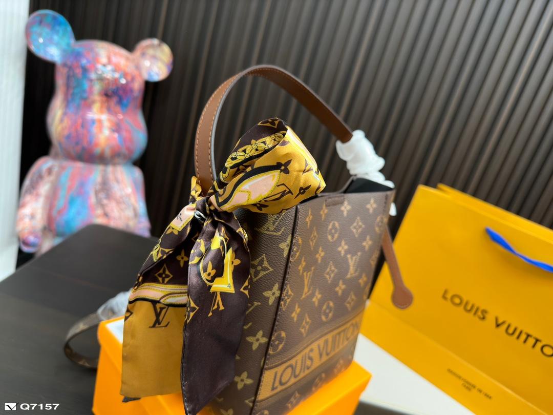 Replica Louis Vuitton Bag 22*18CM