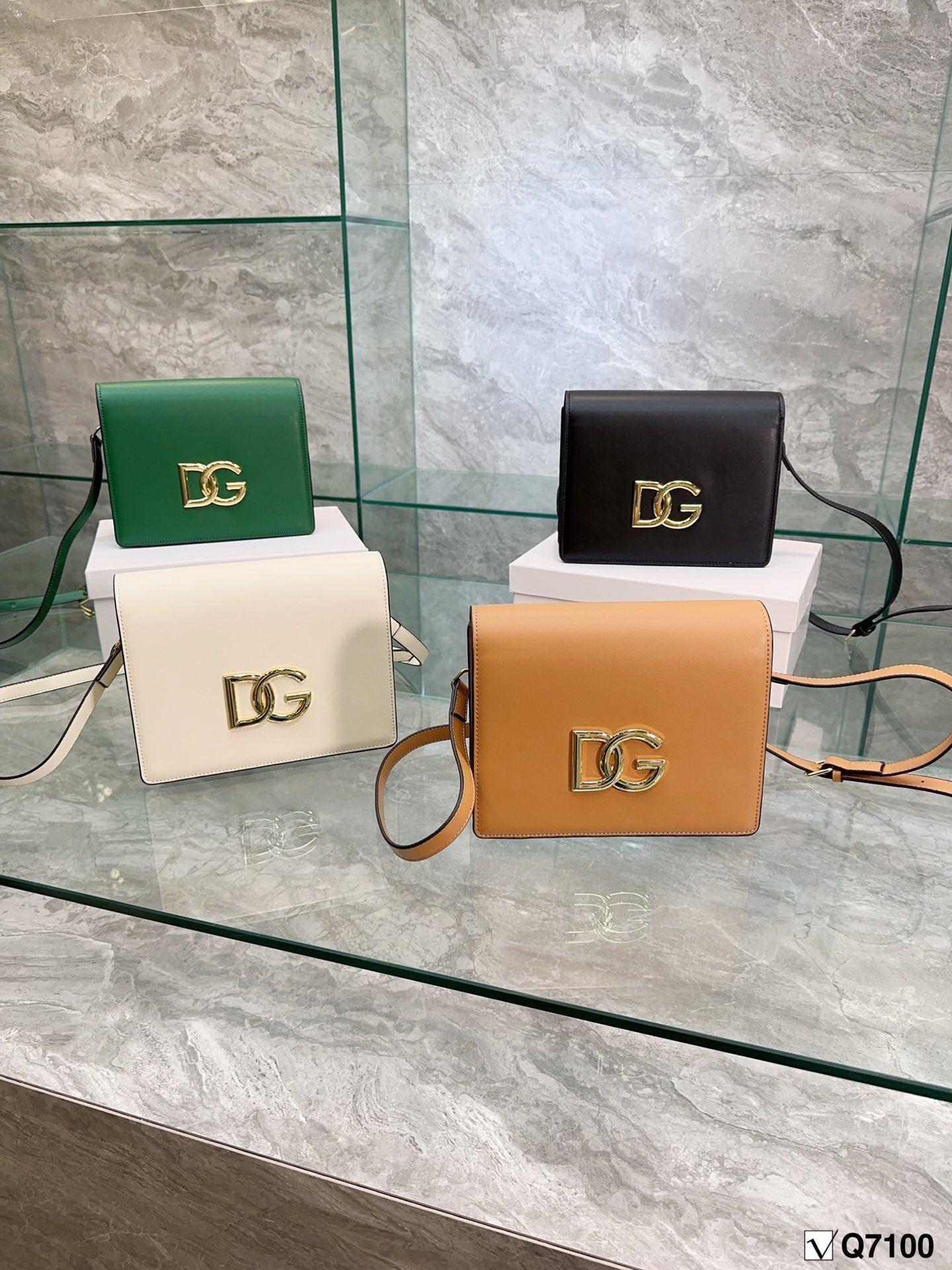 Replica Dolce Gabbana Bag  22*18CM