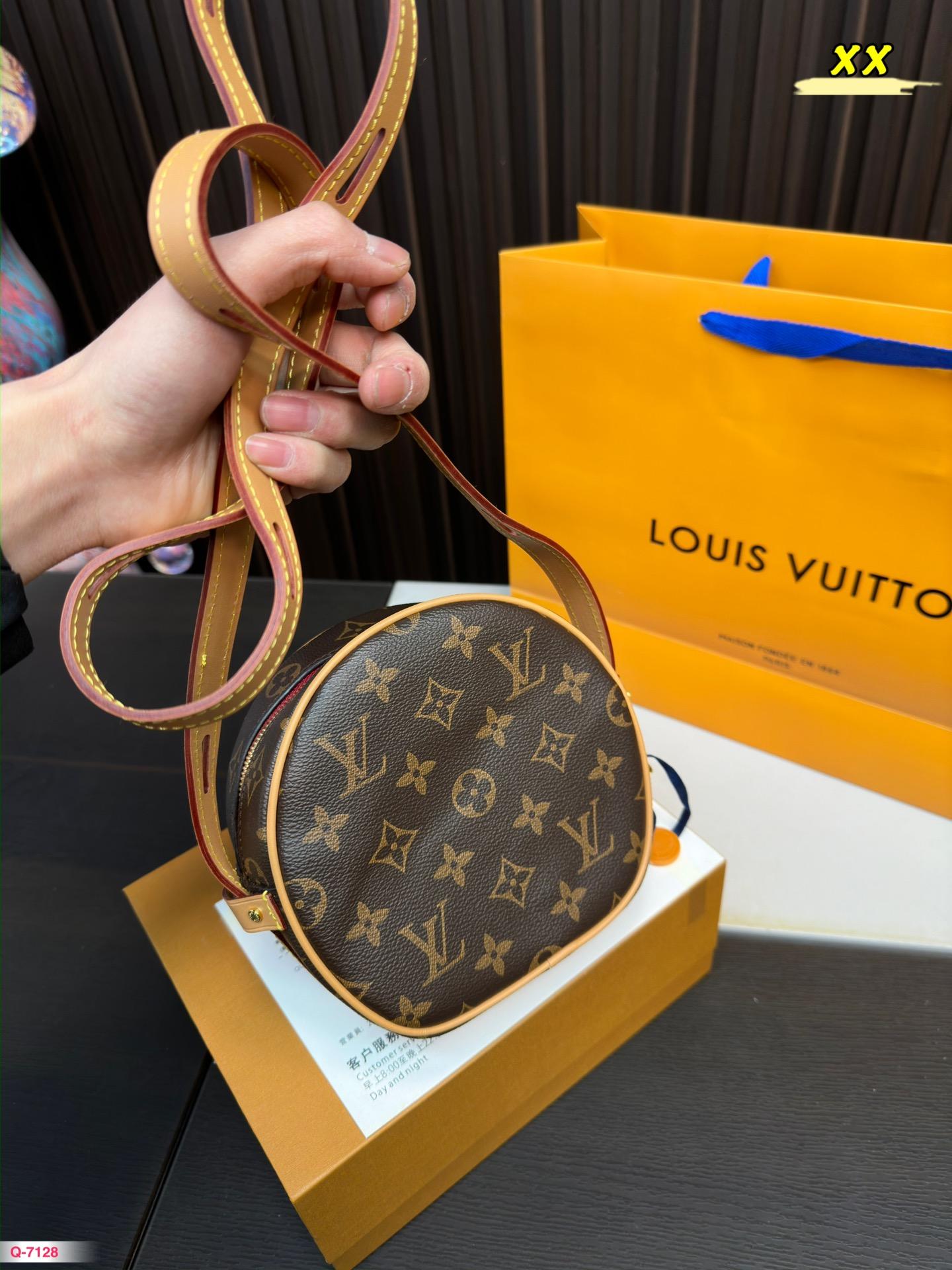 Replica Louis Vuitton Bag 17*16CM