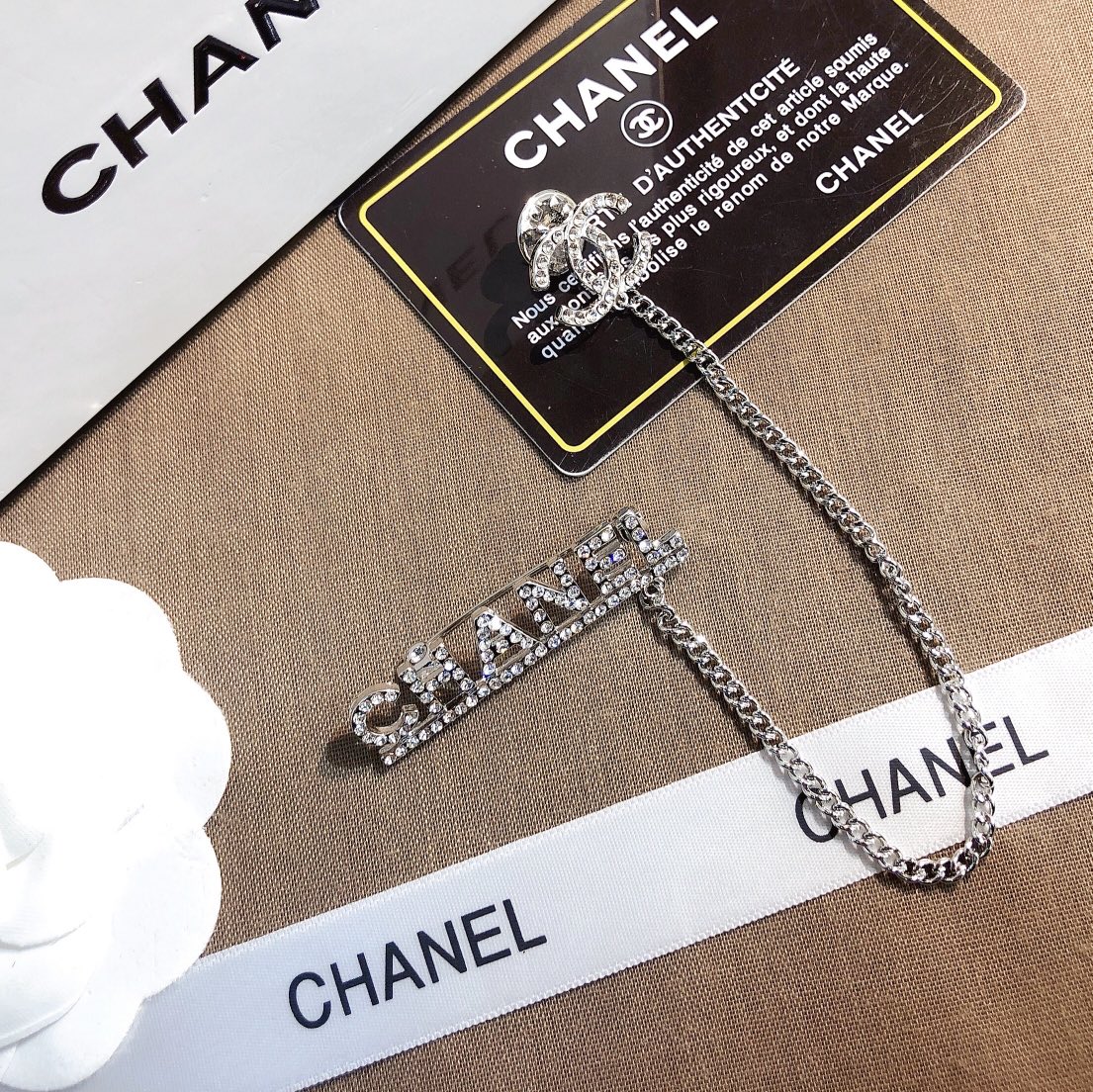 Replica CHANEL Brooch