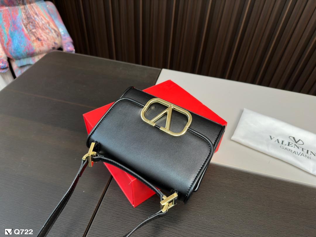 Replica Valentino Bag 18*15CM