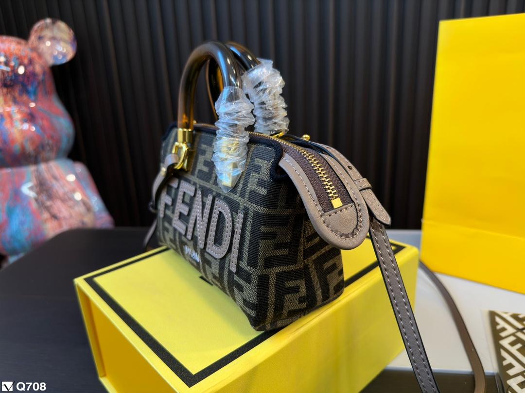 Replica Fendi Bag 17*12CM