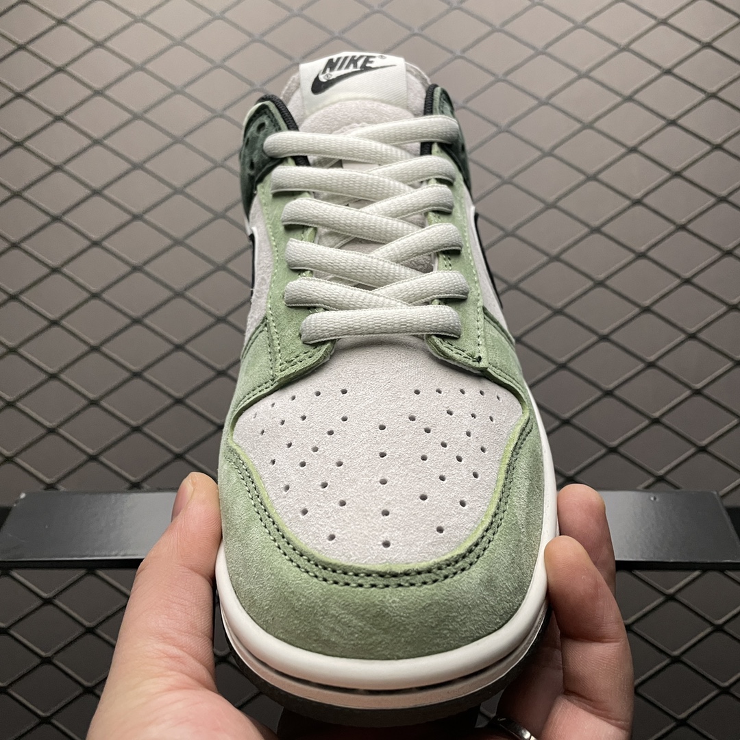 Replica Nike Dunk SB Shoe Otomo Katsuhiro x Nike Dunk Low LF0068-001 SIZE 36-46
