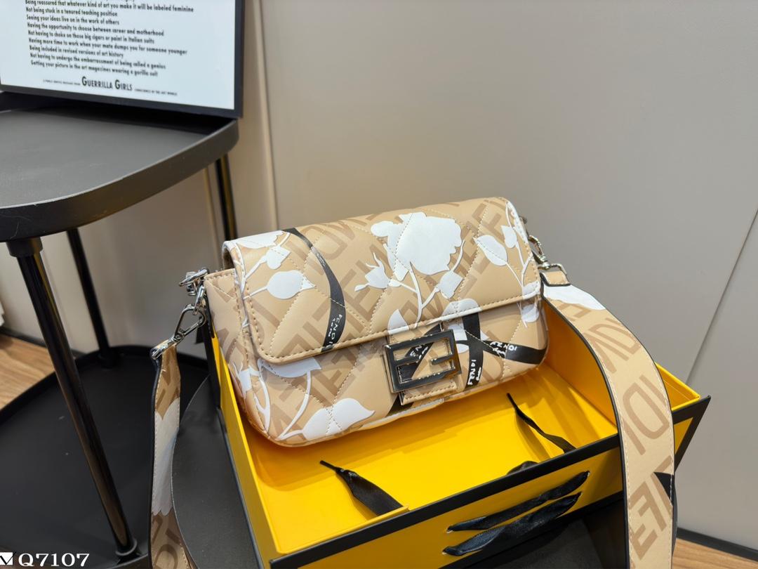 Replica Fendi Bag 24.5*15CM