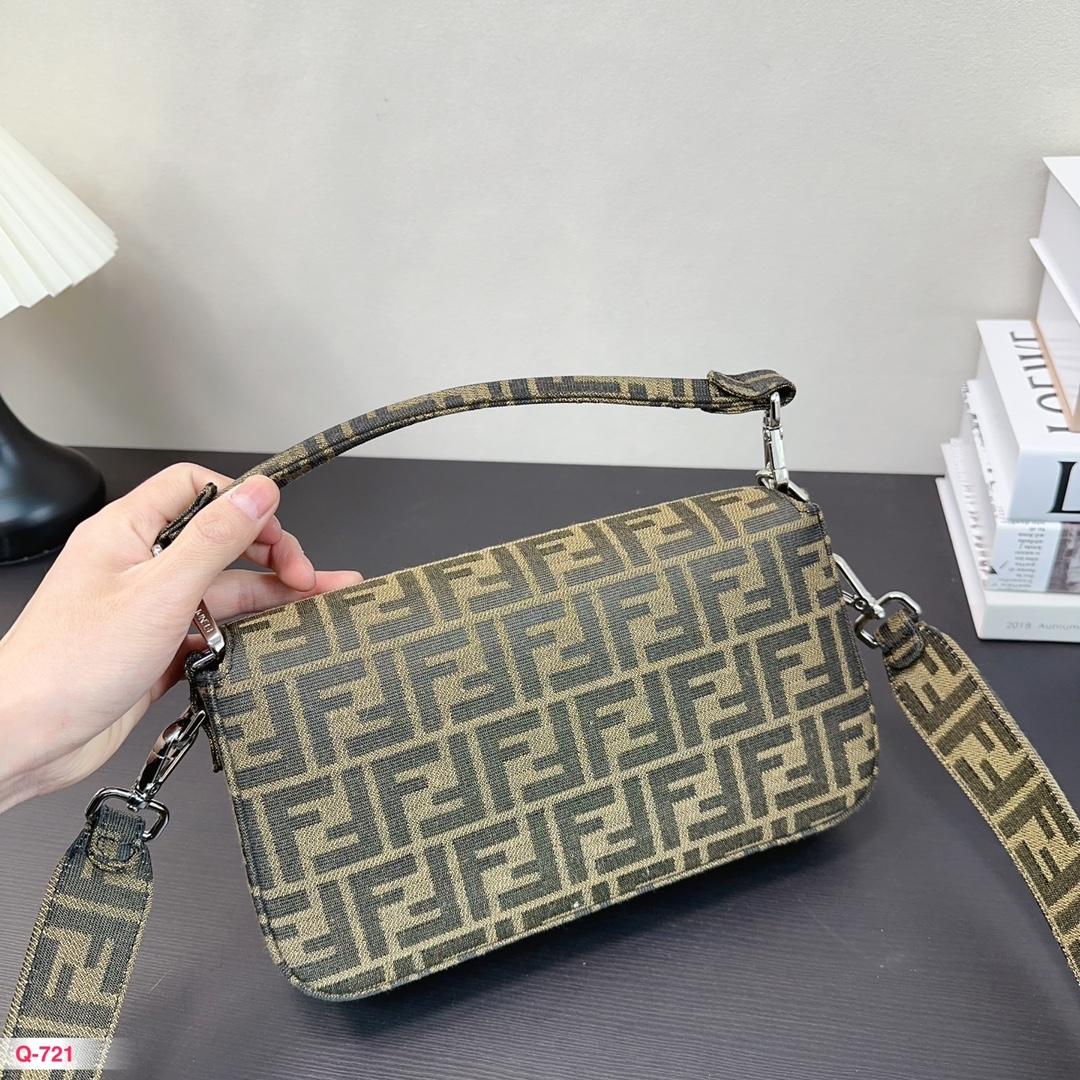 Replica Fendi Bag 15*26CM