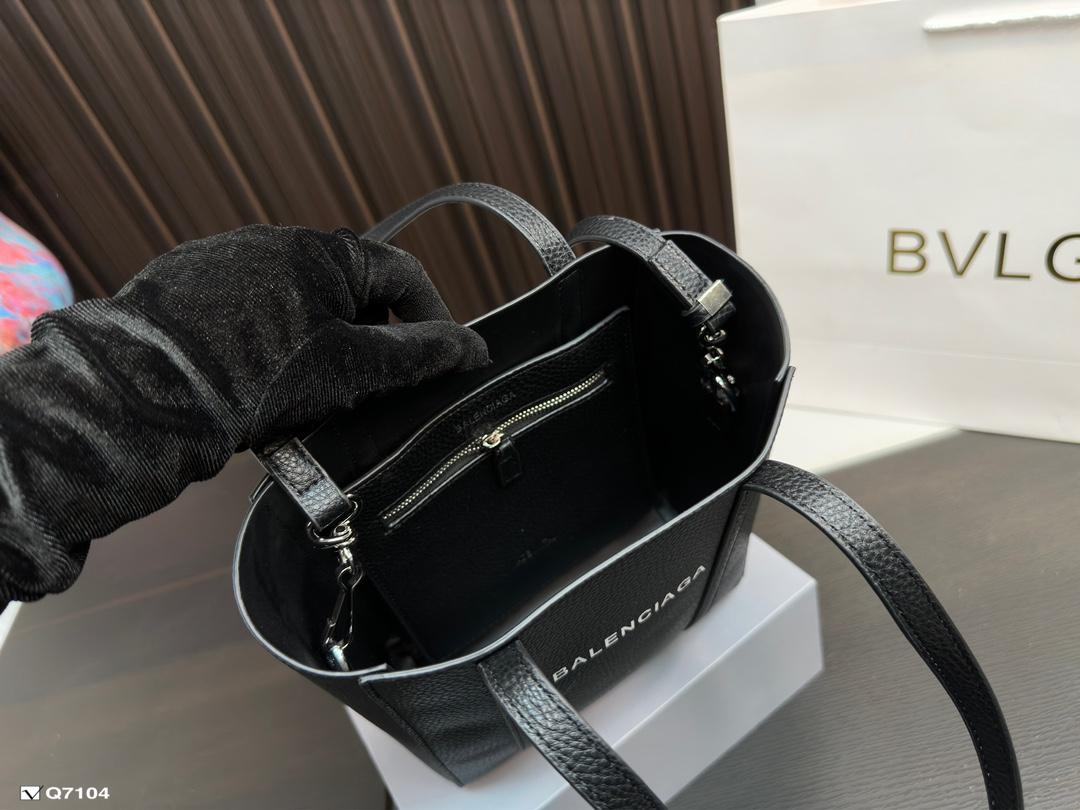 Replica Balenciaga Bag  19*6*23CM