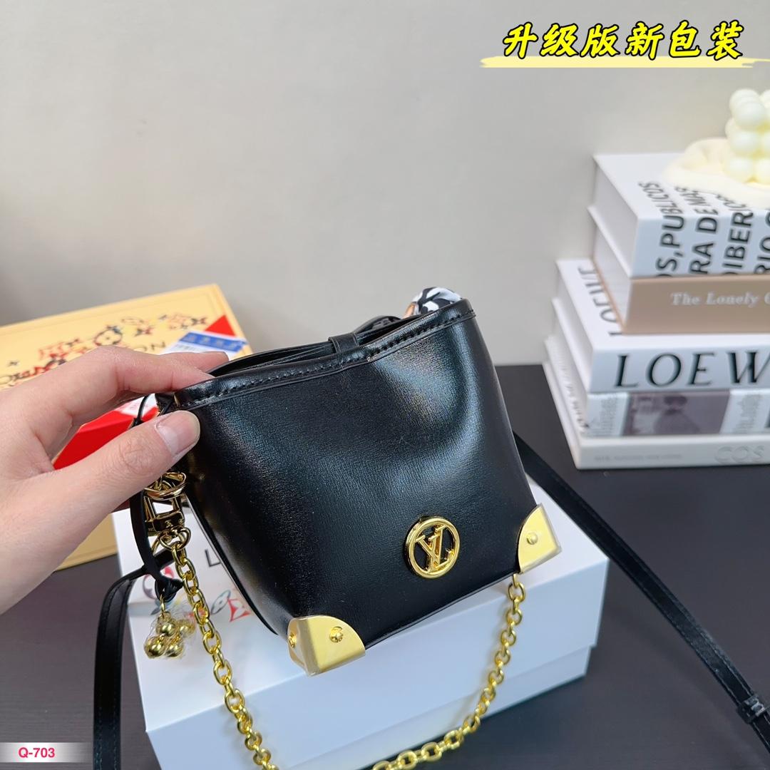 Replica Louis Vuitton Bag 11*12CM