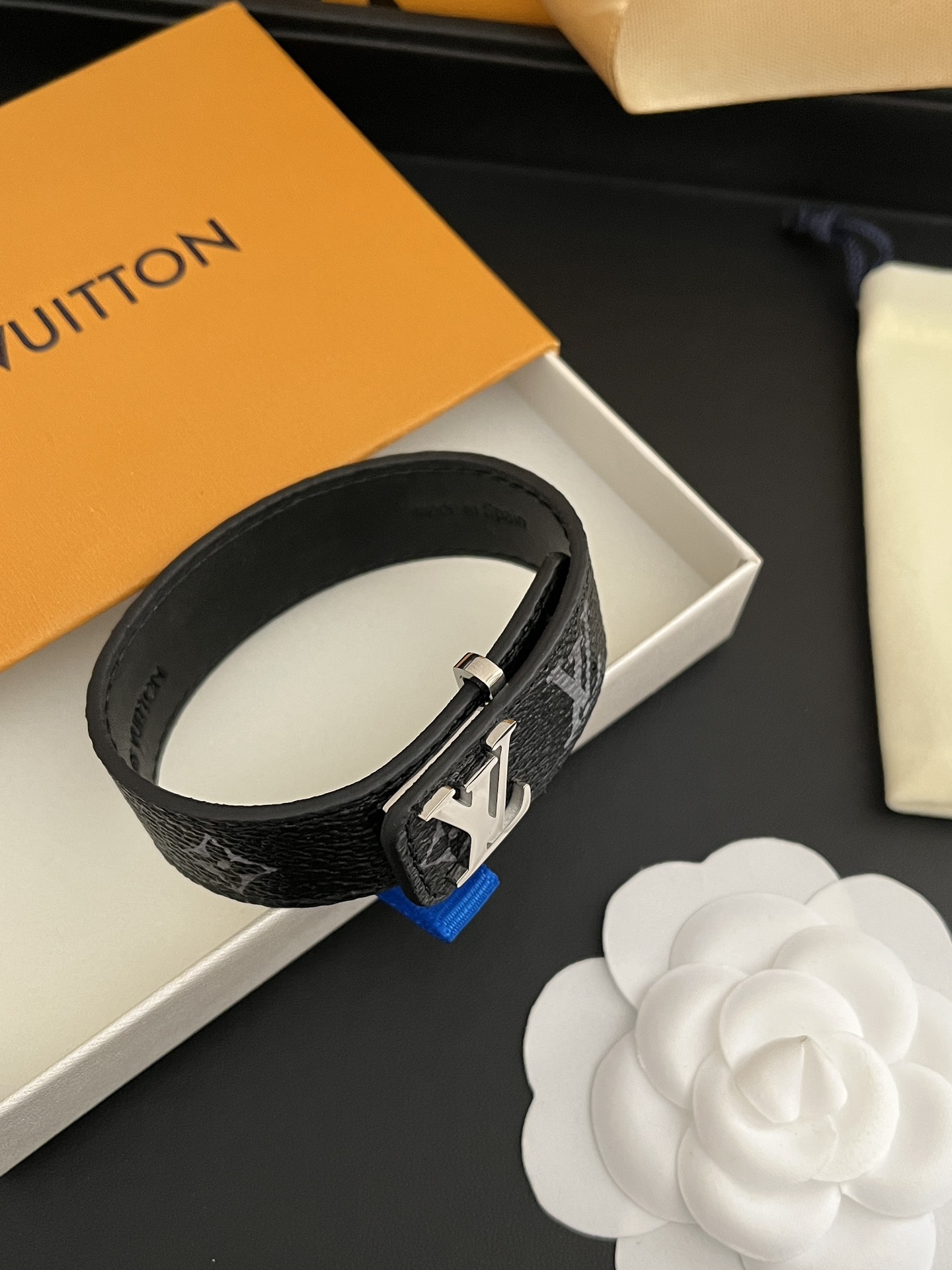 Replica LOUIS VUITTON Bangle