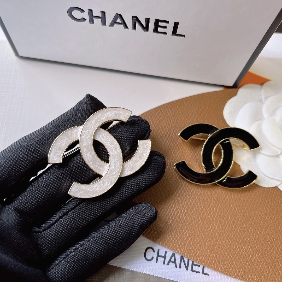 Replica CHANEL Brooch