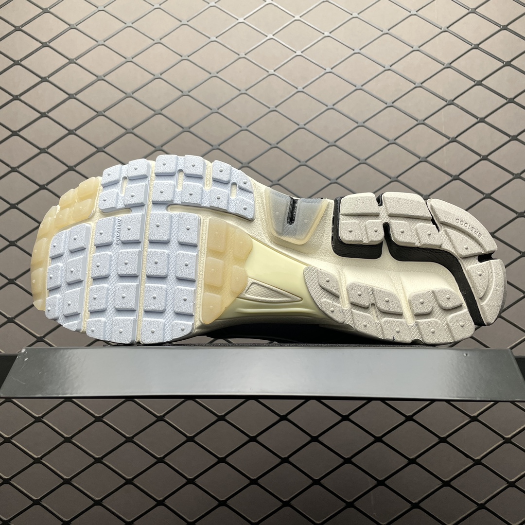 Replica Nike Shoe Nike Zoom Vomero 5 PRM FN7649-110 Size 36-45