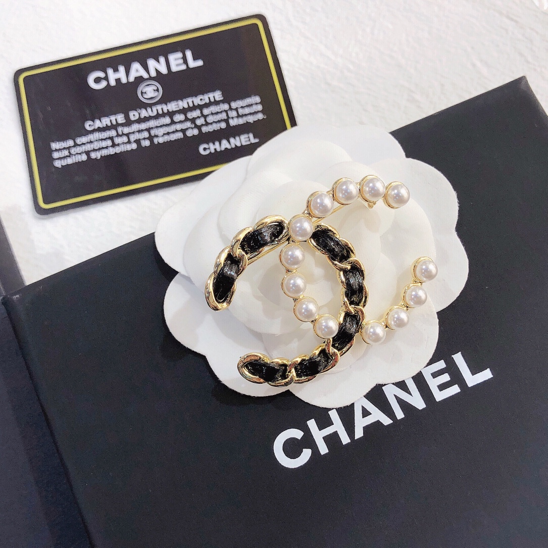 Replica CHANEL Brooch