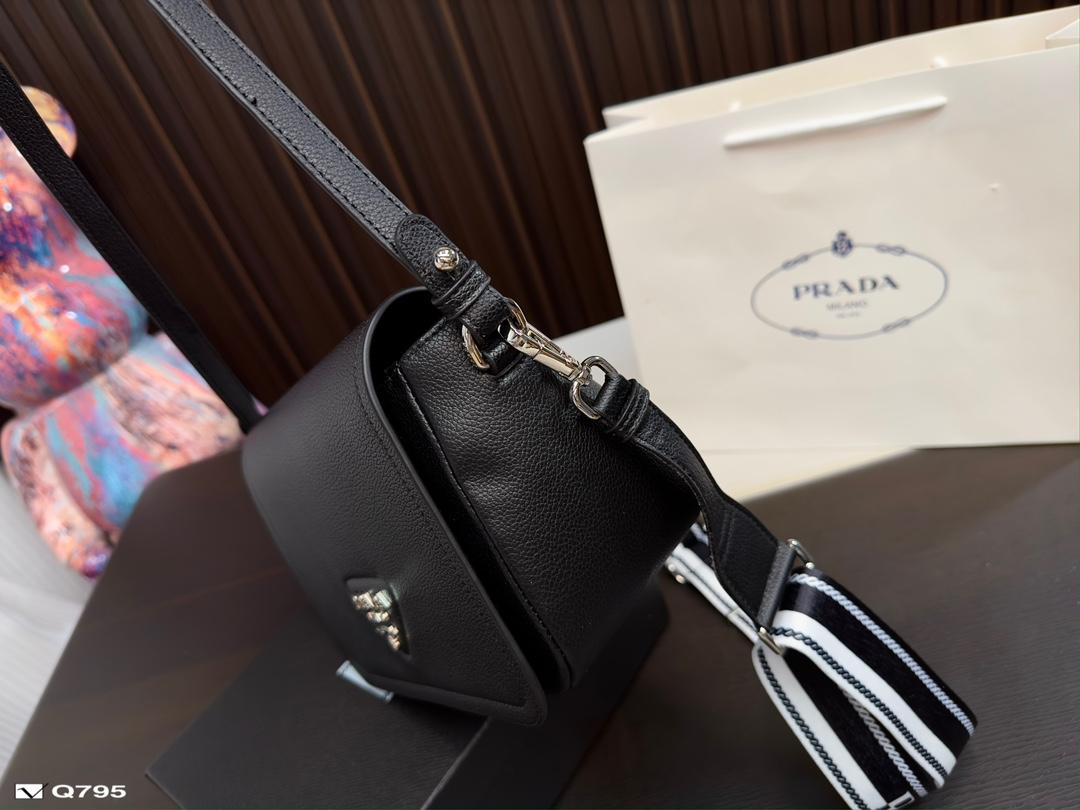 Replica Prada Bag 16*23CM