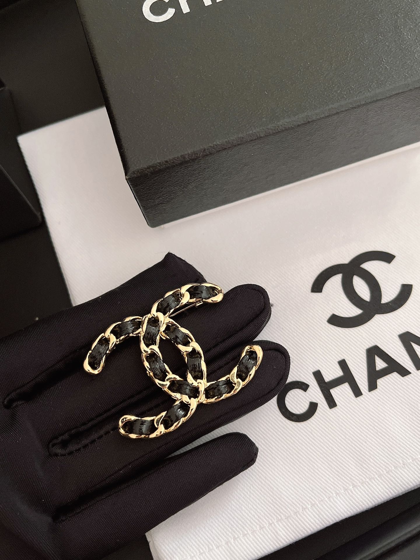 Replica CHANEL Brooch