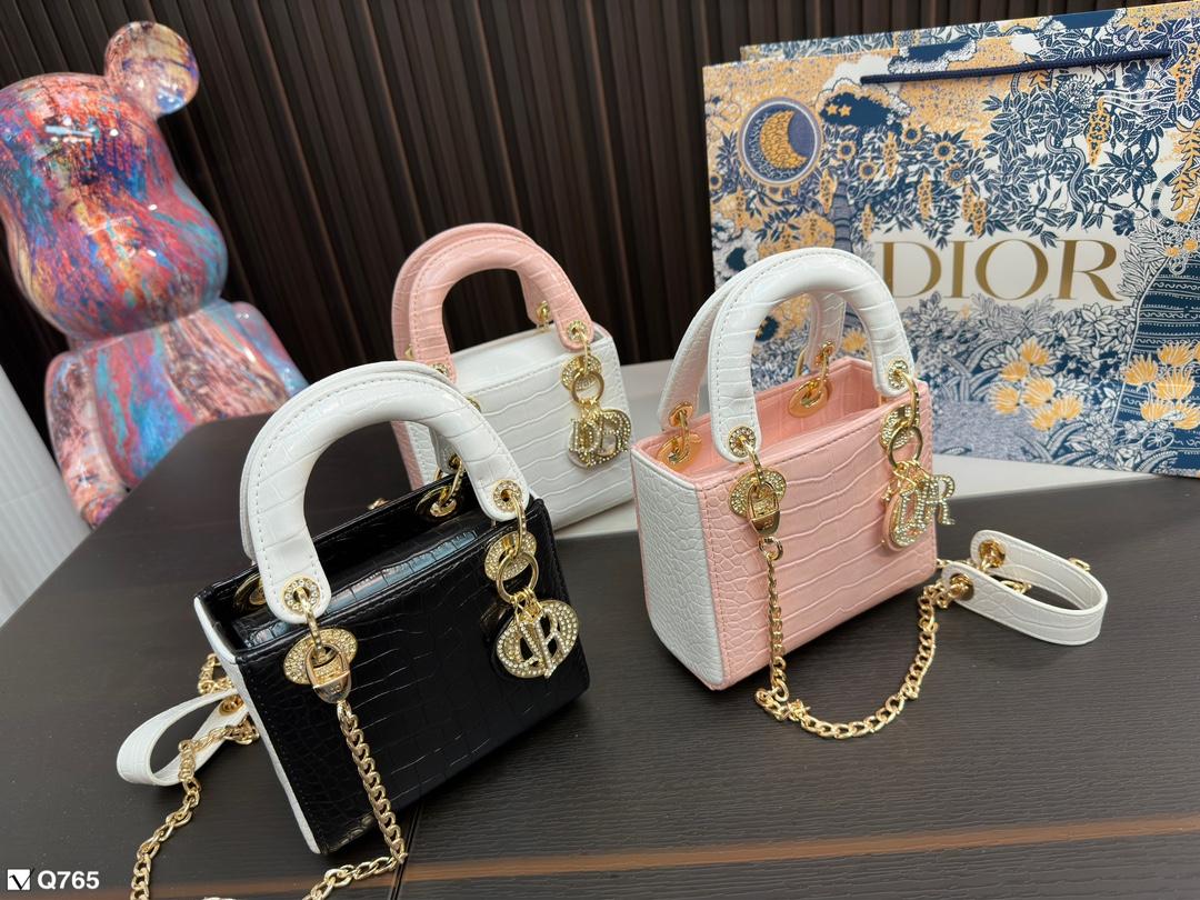 Replica Dior Bag  17*7*14CM