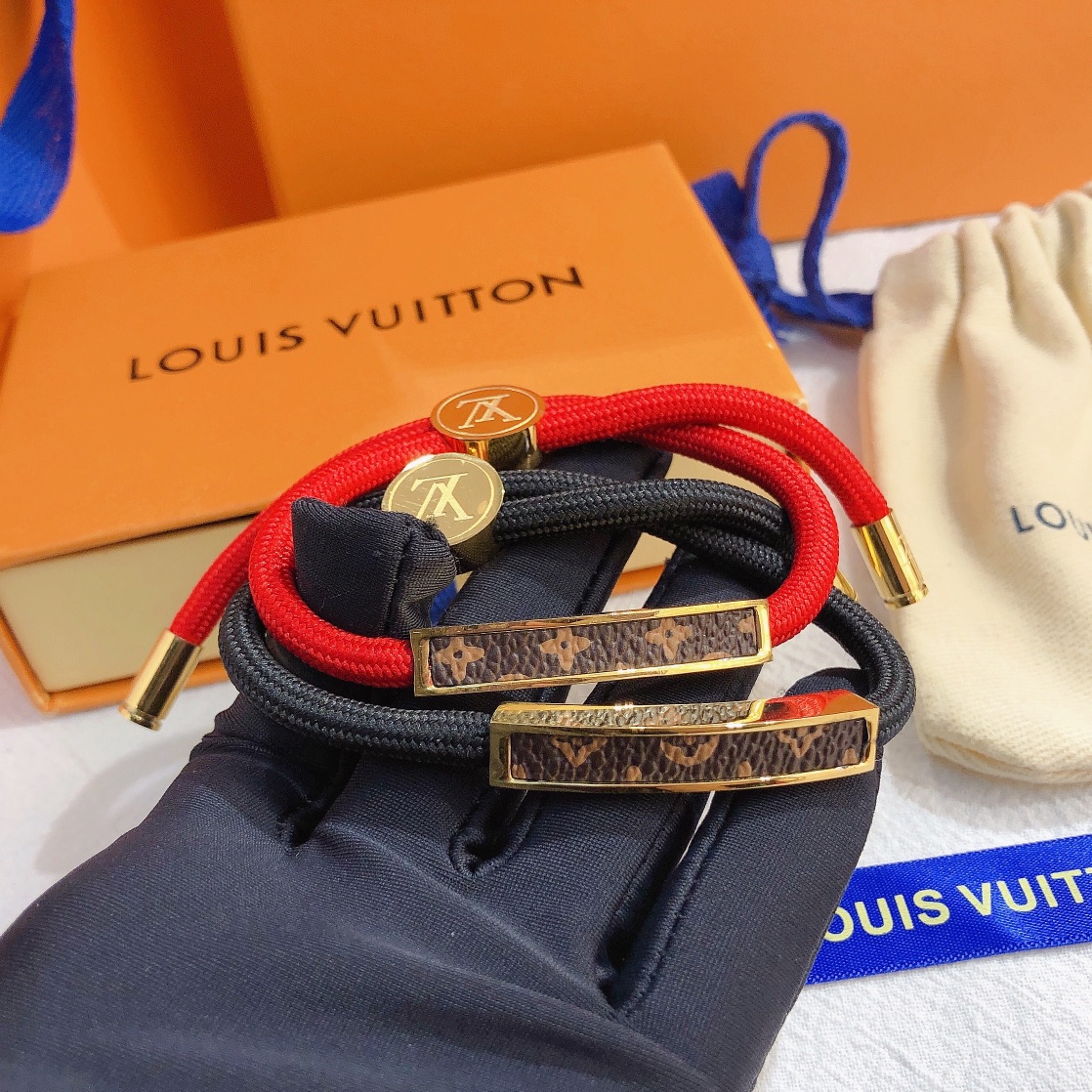 Replica LOUIS VUITTON Bangle