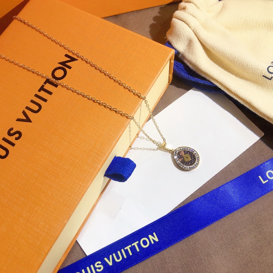 Replica LOUIS VUITTON Necklace