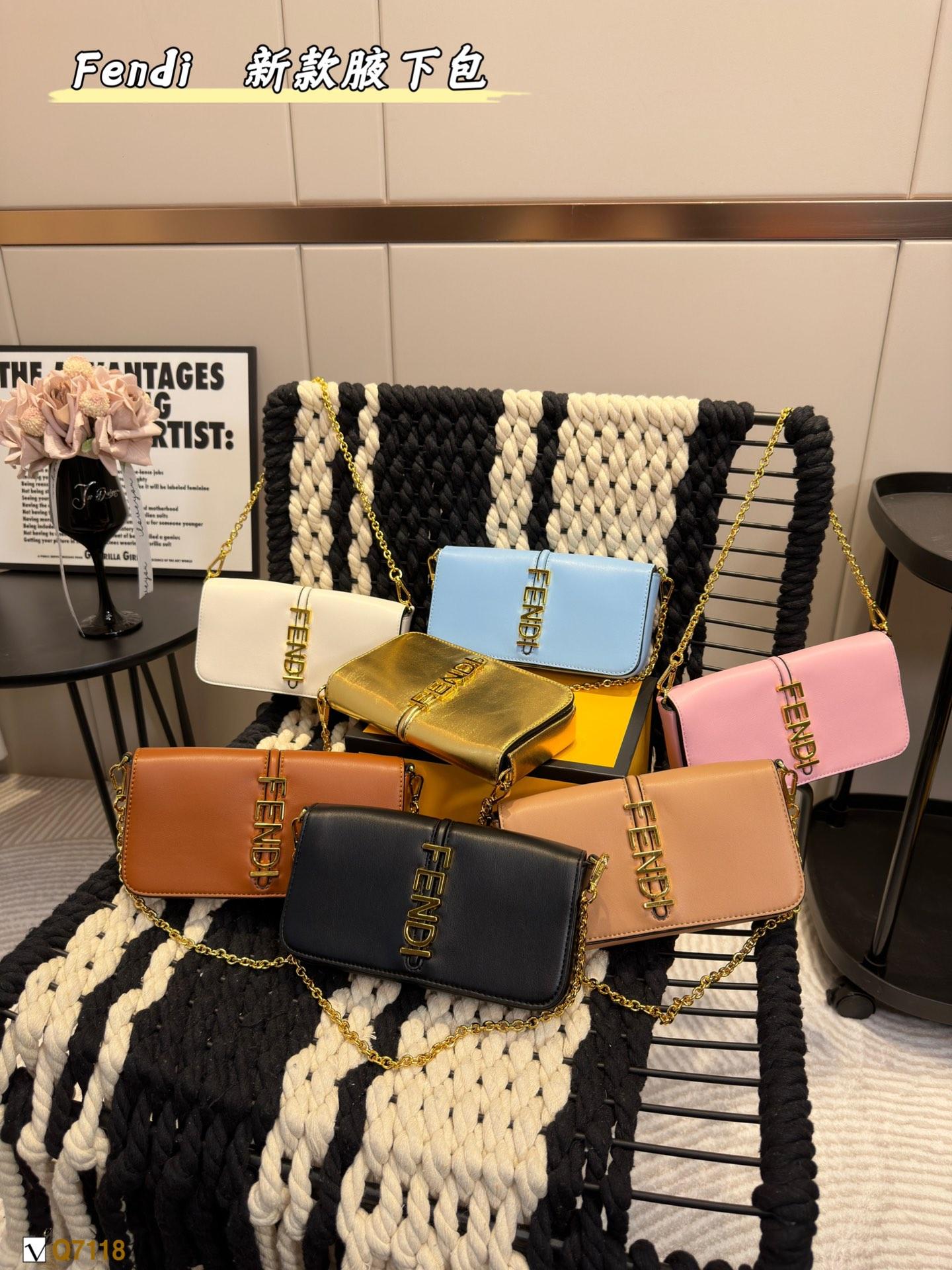 Replica Fendi Bag 21.4*11CM