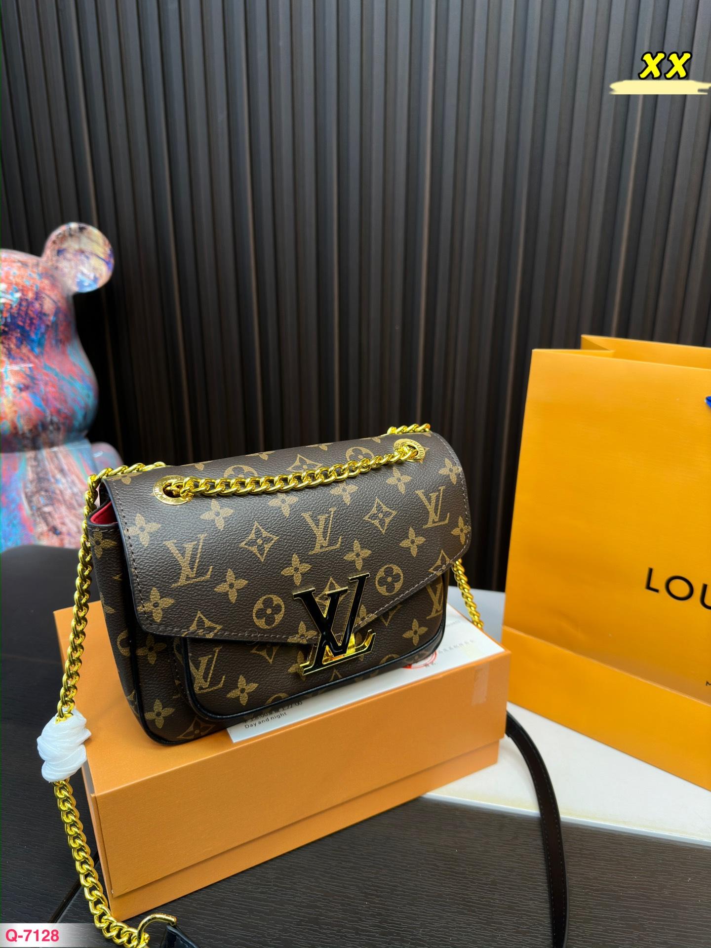 Replica Louis Vuitton Bag 18*22CM