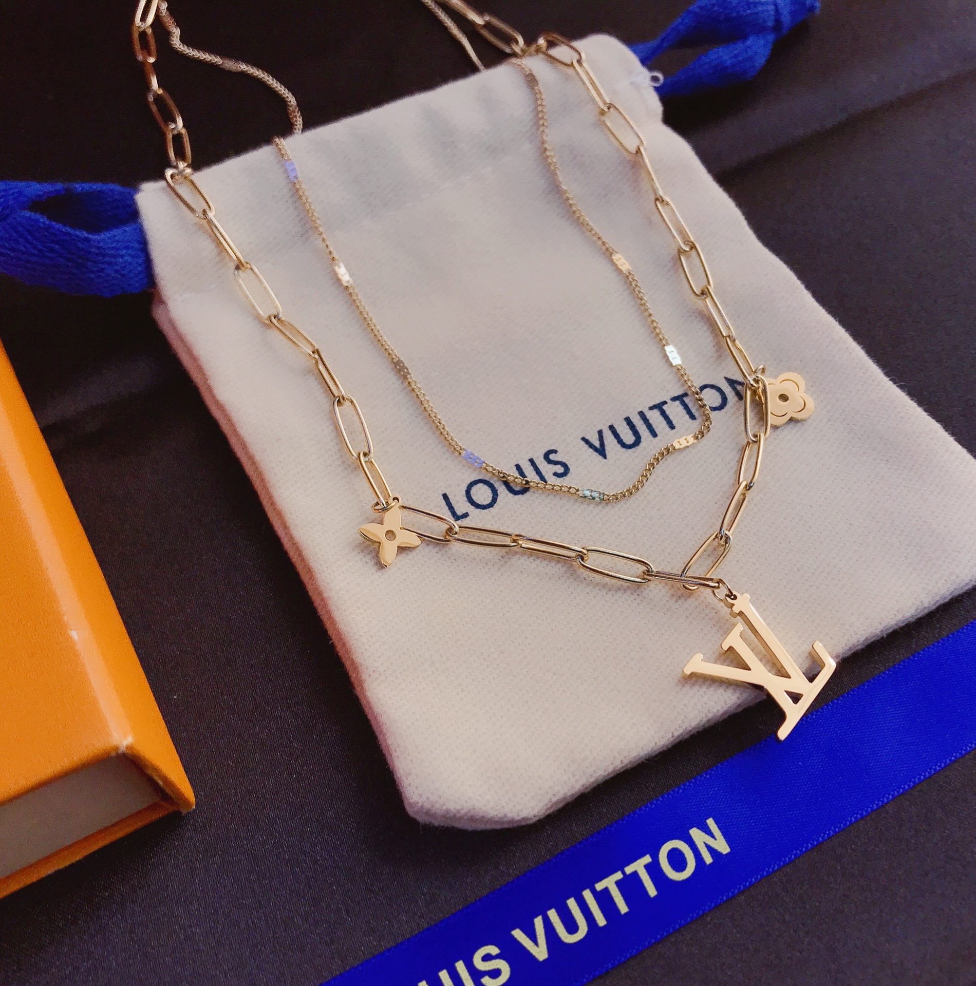 Replica LOUIS VUITTON Necklace