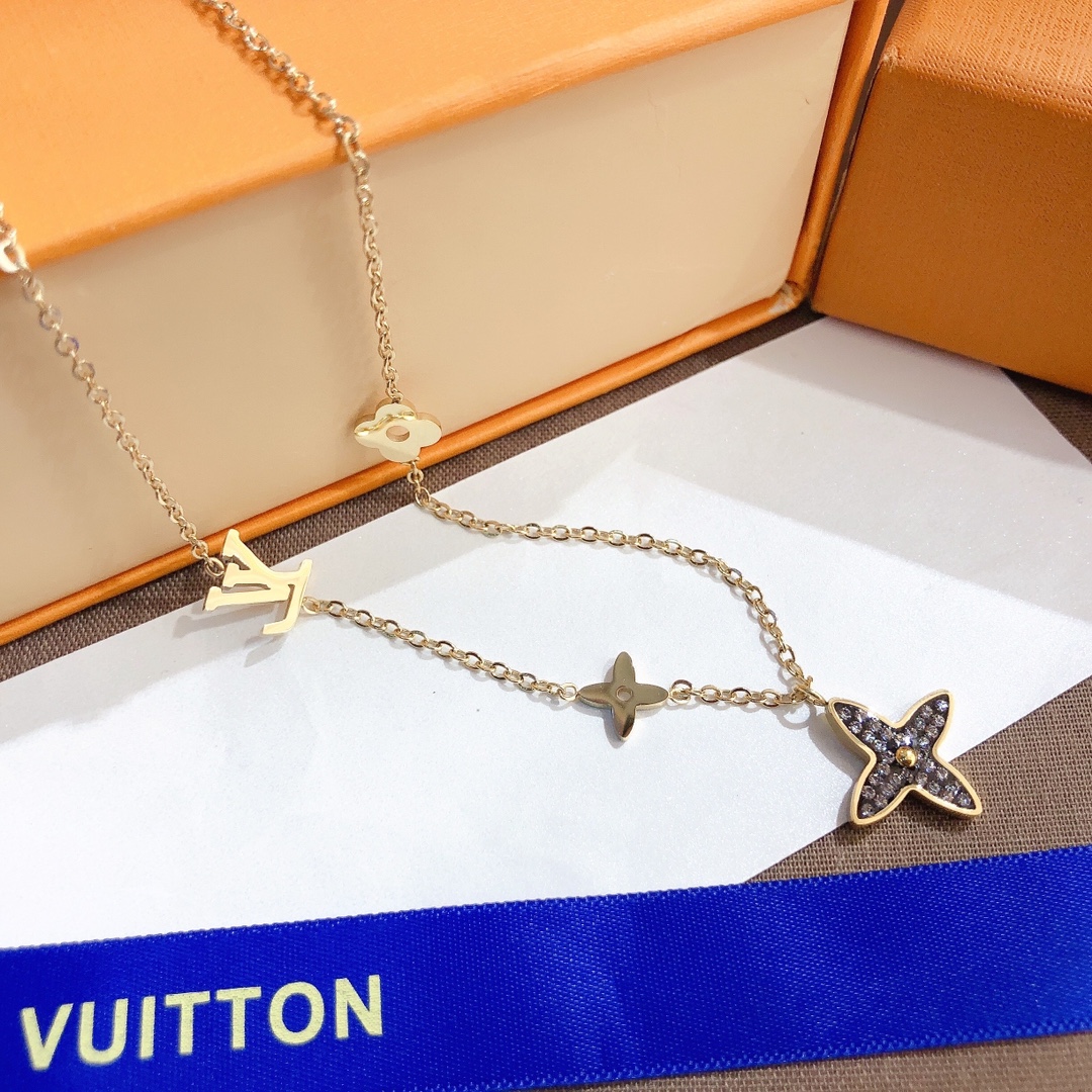 Replica LOUIS VUITTON Necklace
