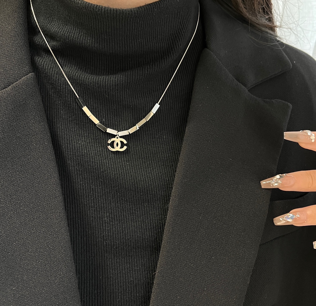 Replica CHANEL Necklace