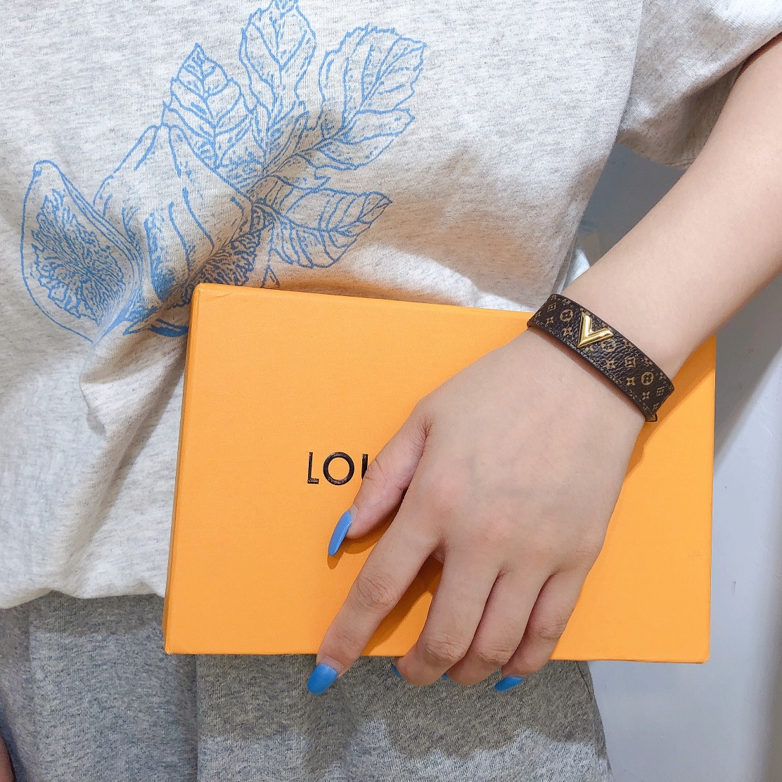 Replica LOUIS VUITTON Bangle