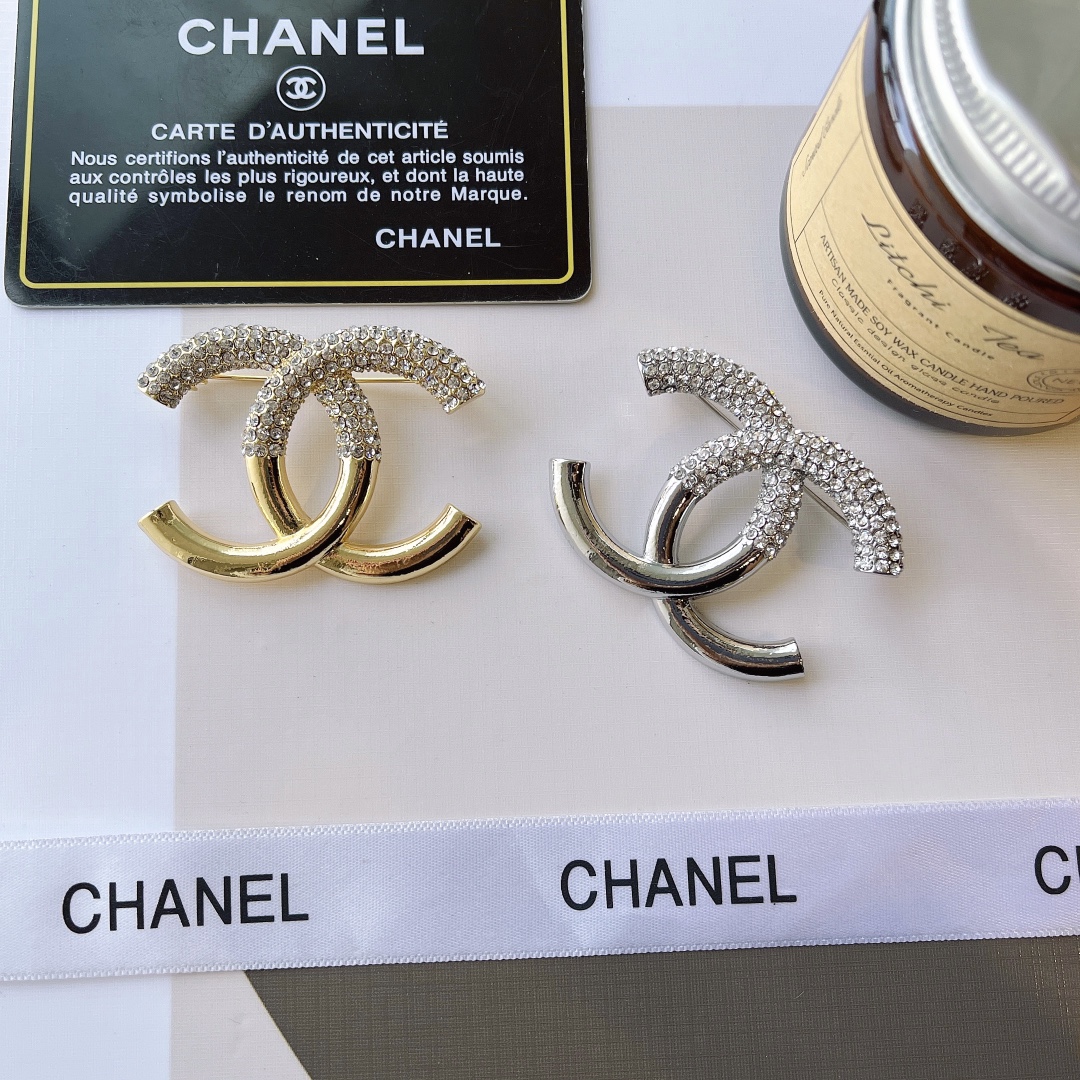 Replica CHANEL Brooch