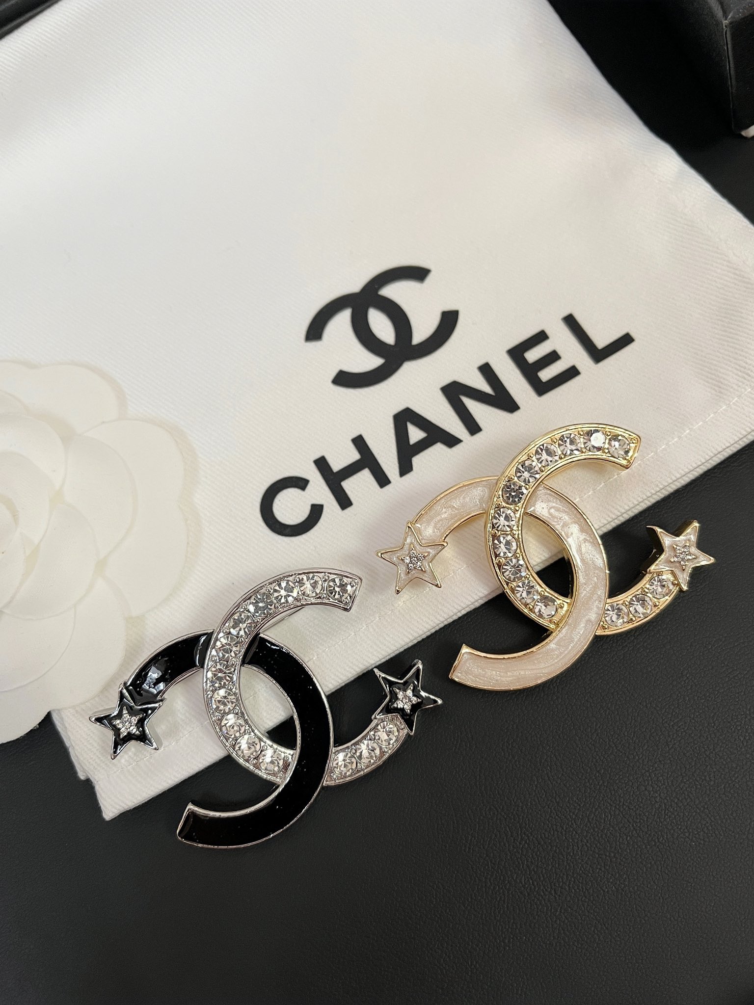 Replica CHANEL Brooch
