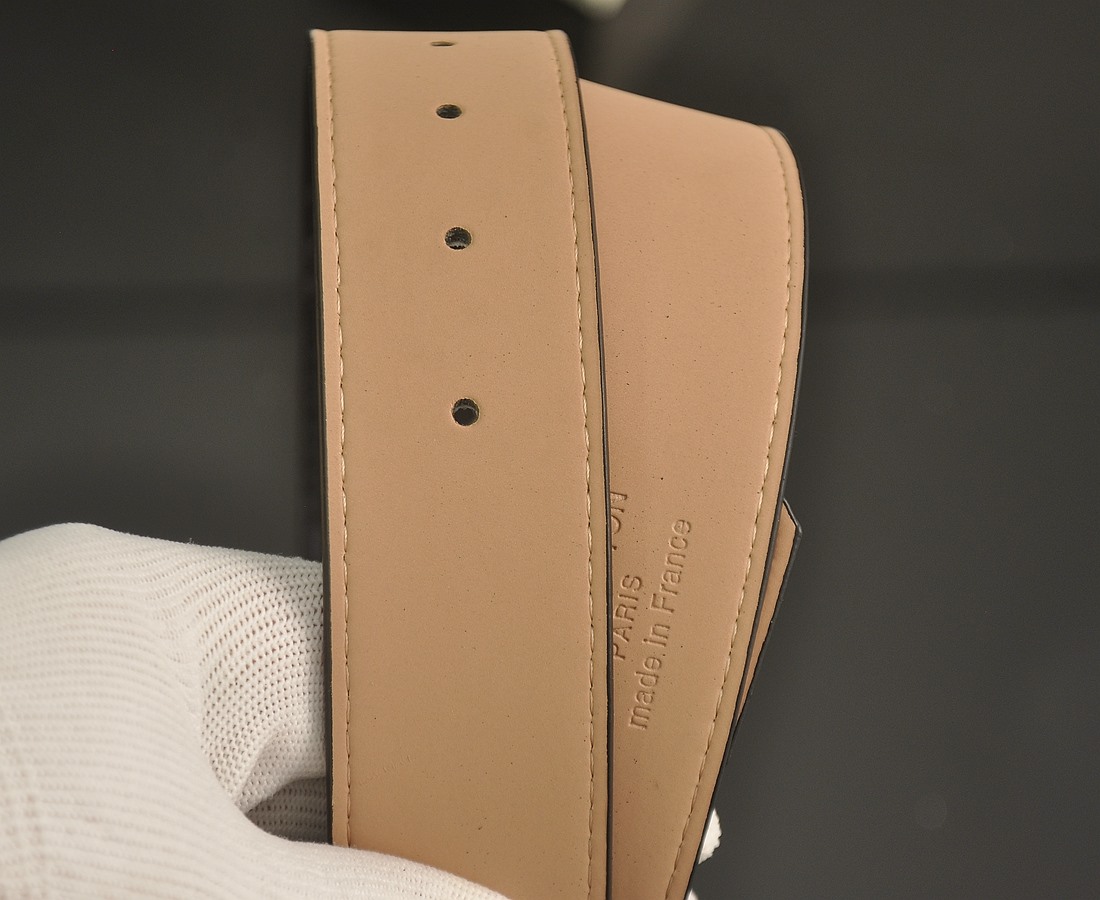 Replica LV belt