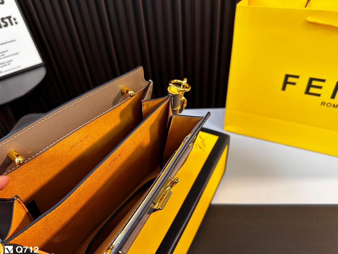 Replica Fendi Bag 24*19CM