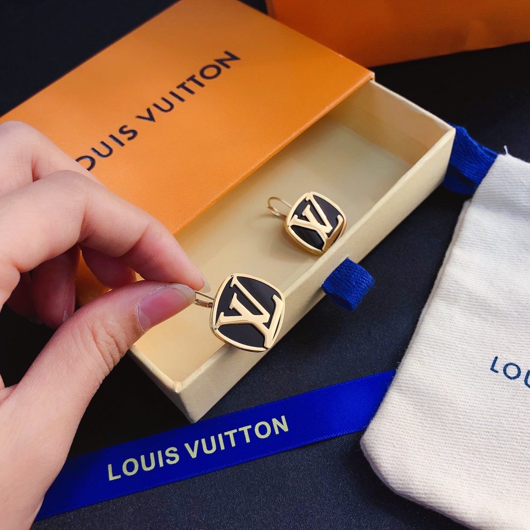 Replica LOUIS VUITTON Necklace