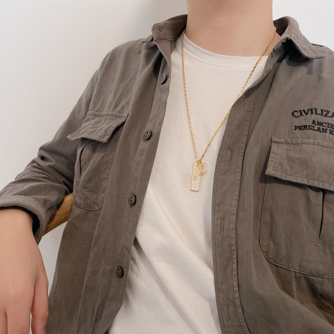 Replica LOUIS VUITTON Necklace