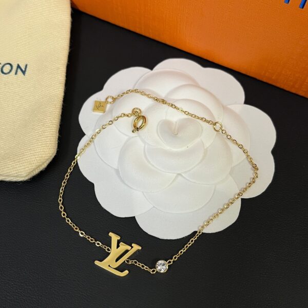 Replica LOUIS VUITTON Necklace