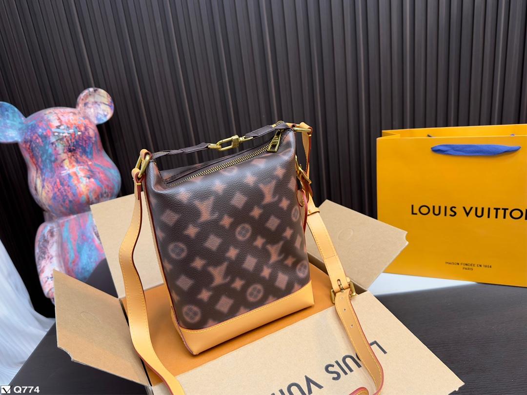 Replica Louis Vuitton Bag 22*18CM