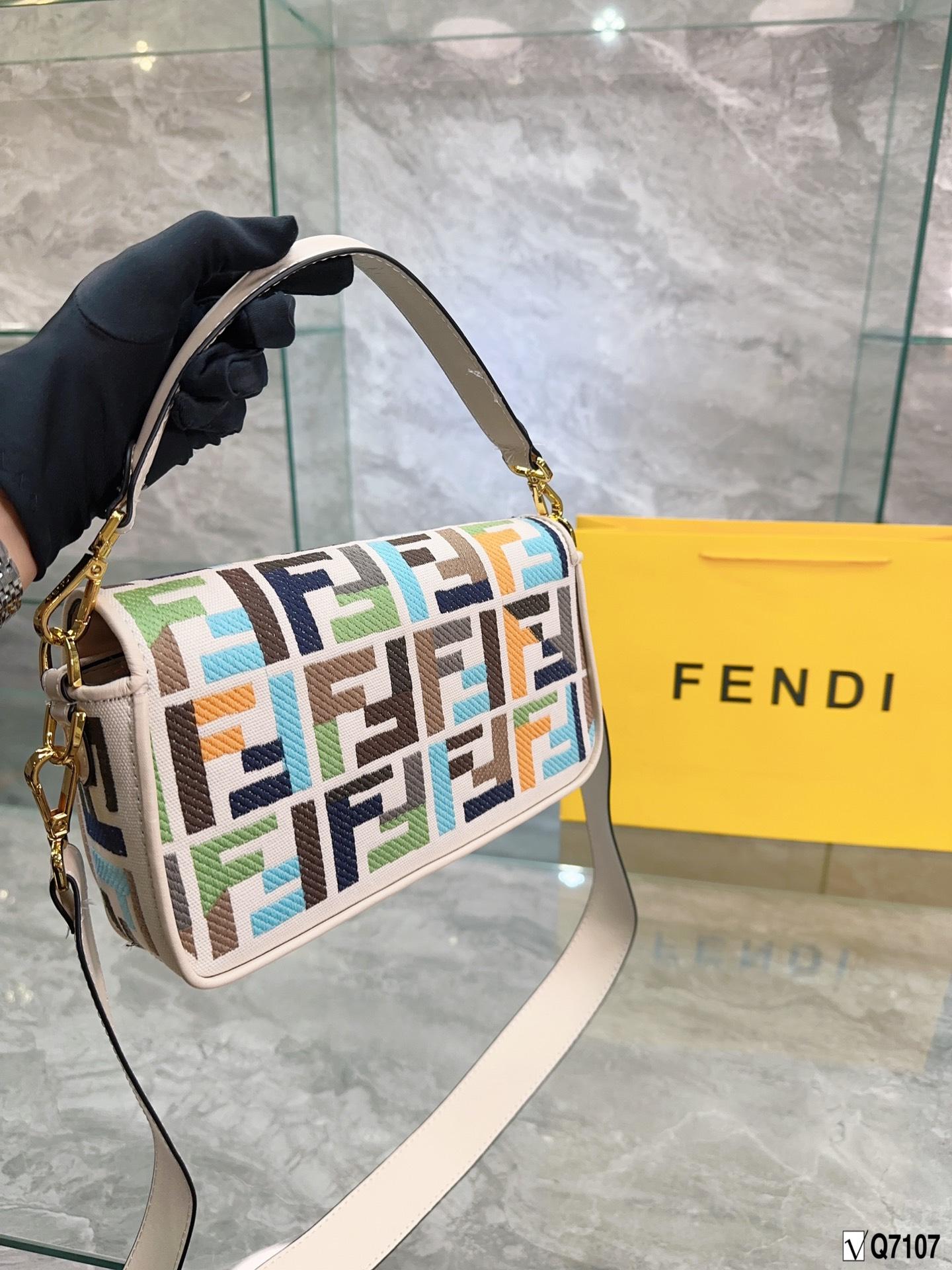Replica Fendi Bag 25.5*14CM