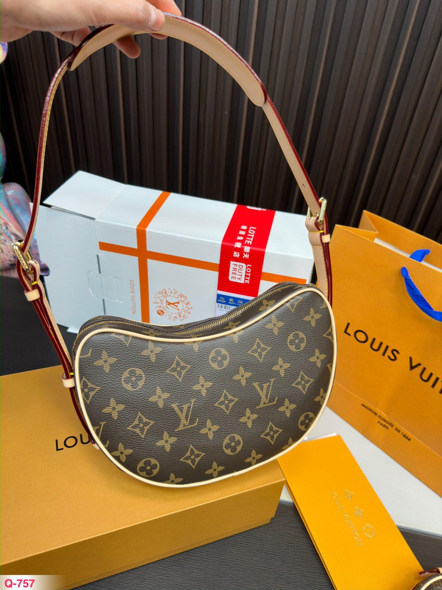 Replica Louis Vuitton Bag 14*25CM