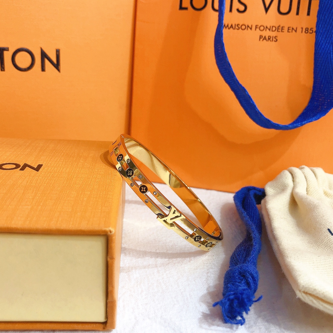 Replica LOUIS VUITTON Bangle