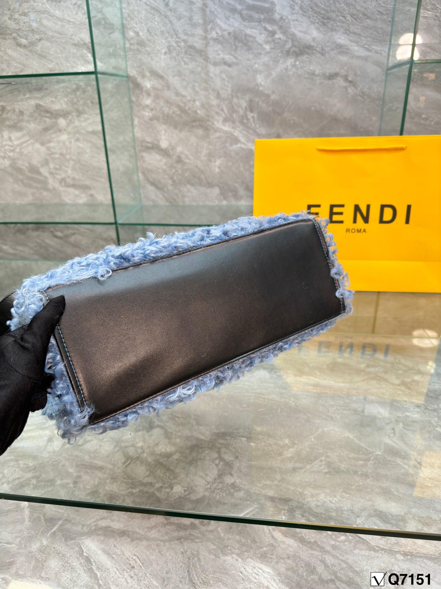 Replica Fendi Bag 35*30CM