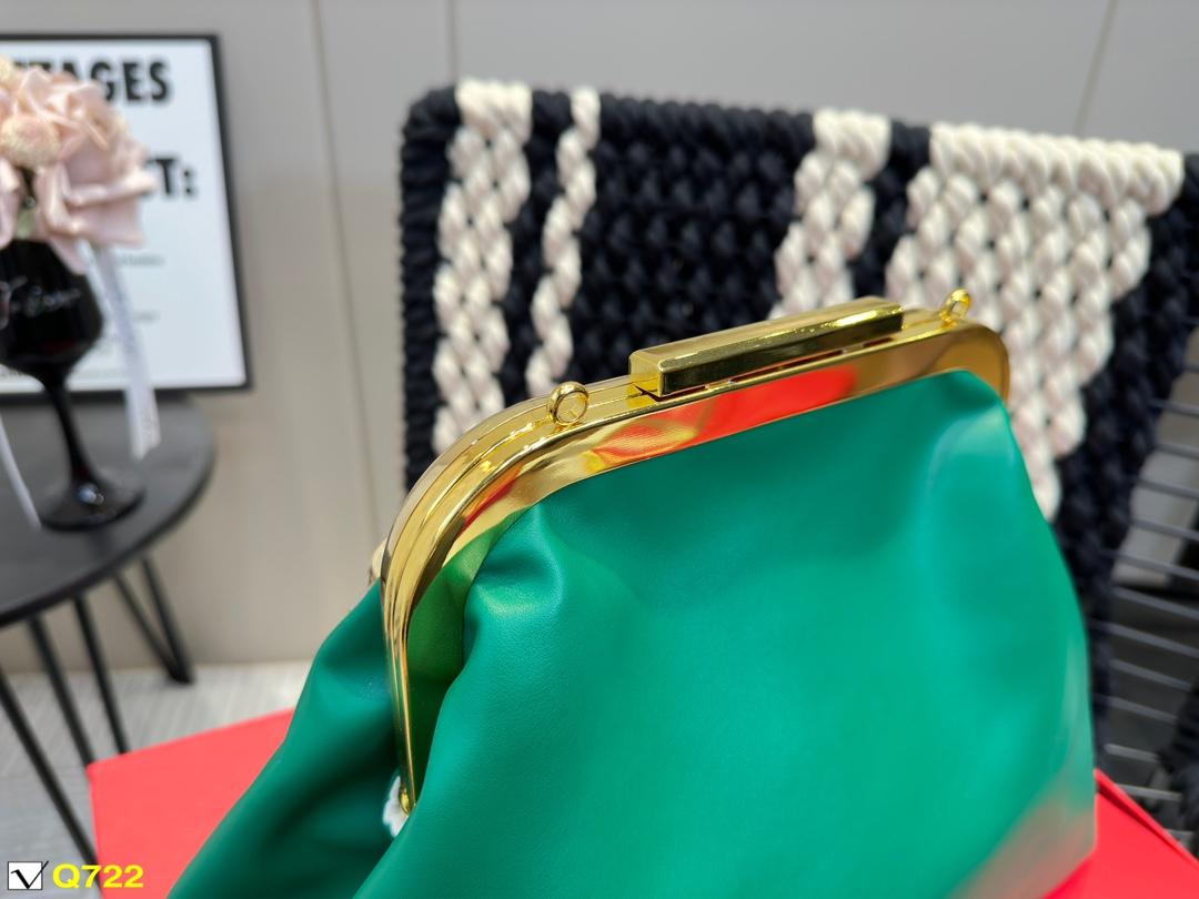 Replica Valentino Bag 38*23CM