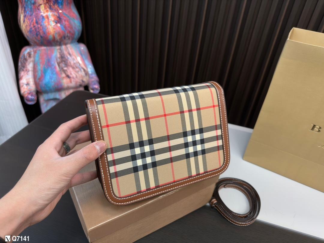 Replica Burberry Bag 21*11CM