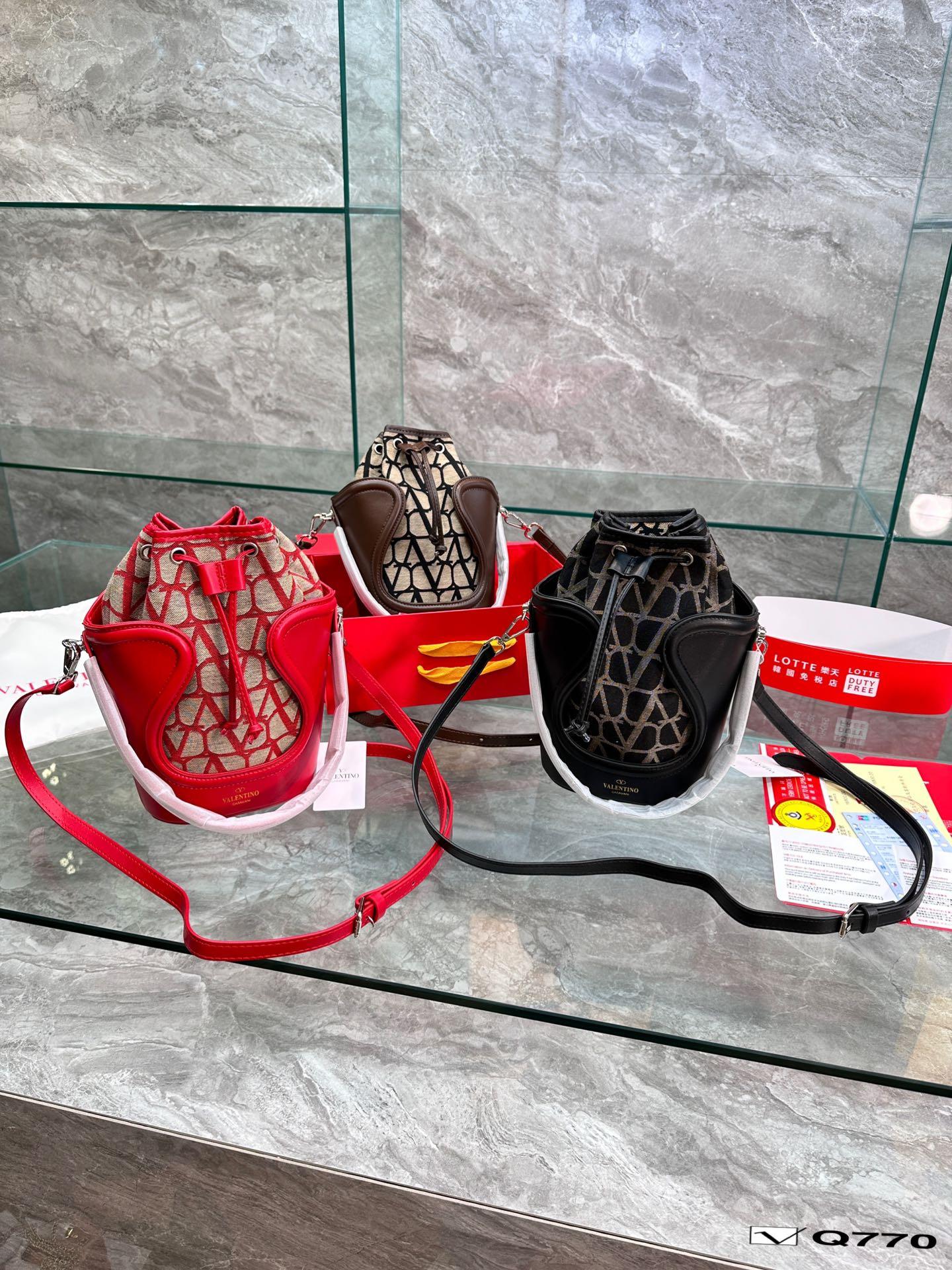 Replica Valentino Bag 15*25CM