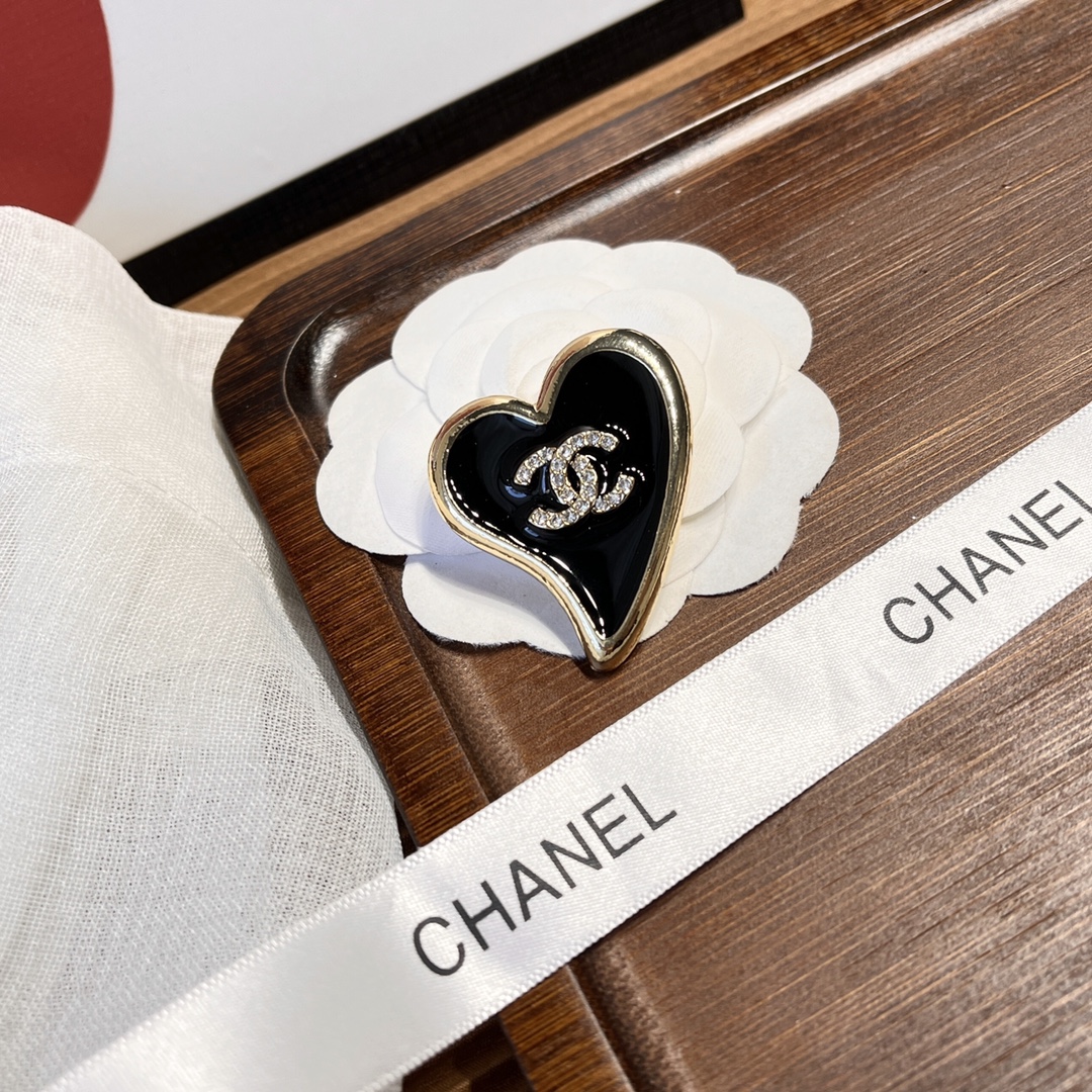 Replica CHANEL Brooch